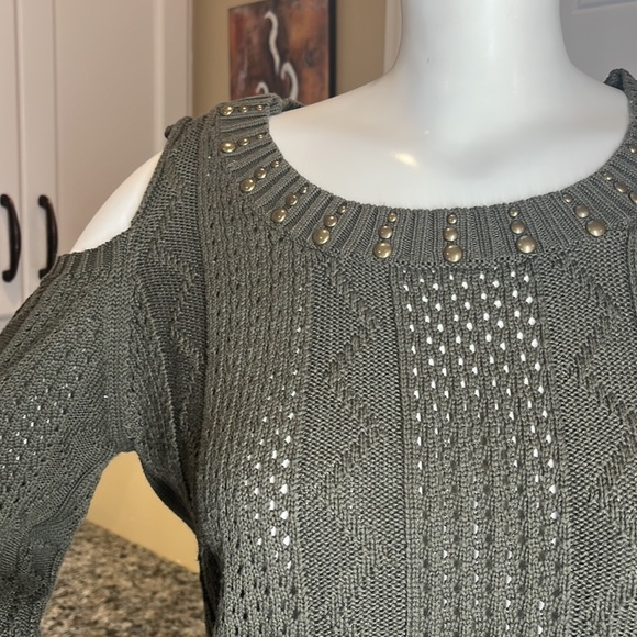 Venus off the shoulder sweater Excellent condition Make me an offer - Picture 4 of 4